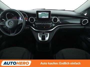 Mercedes V 220 - 12