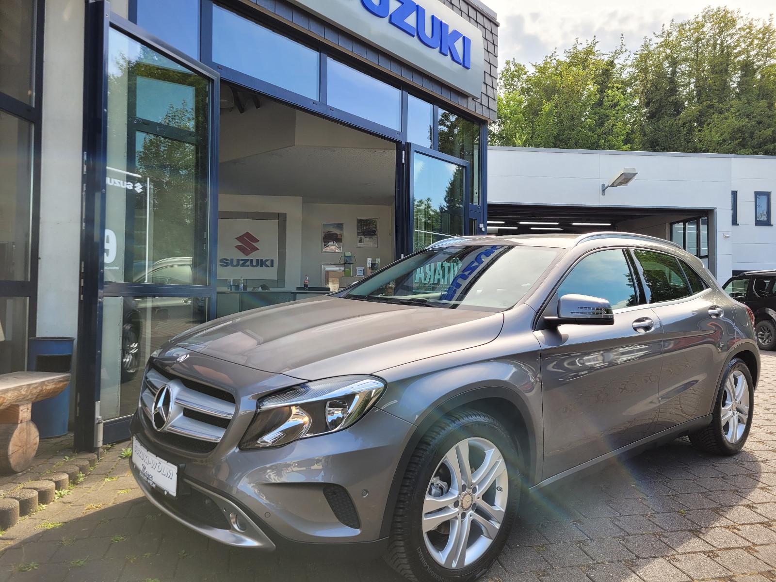Mercedes-Benz GLA 200*URBAN*1. Hand*28.000 km!!