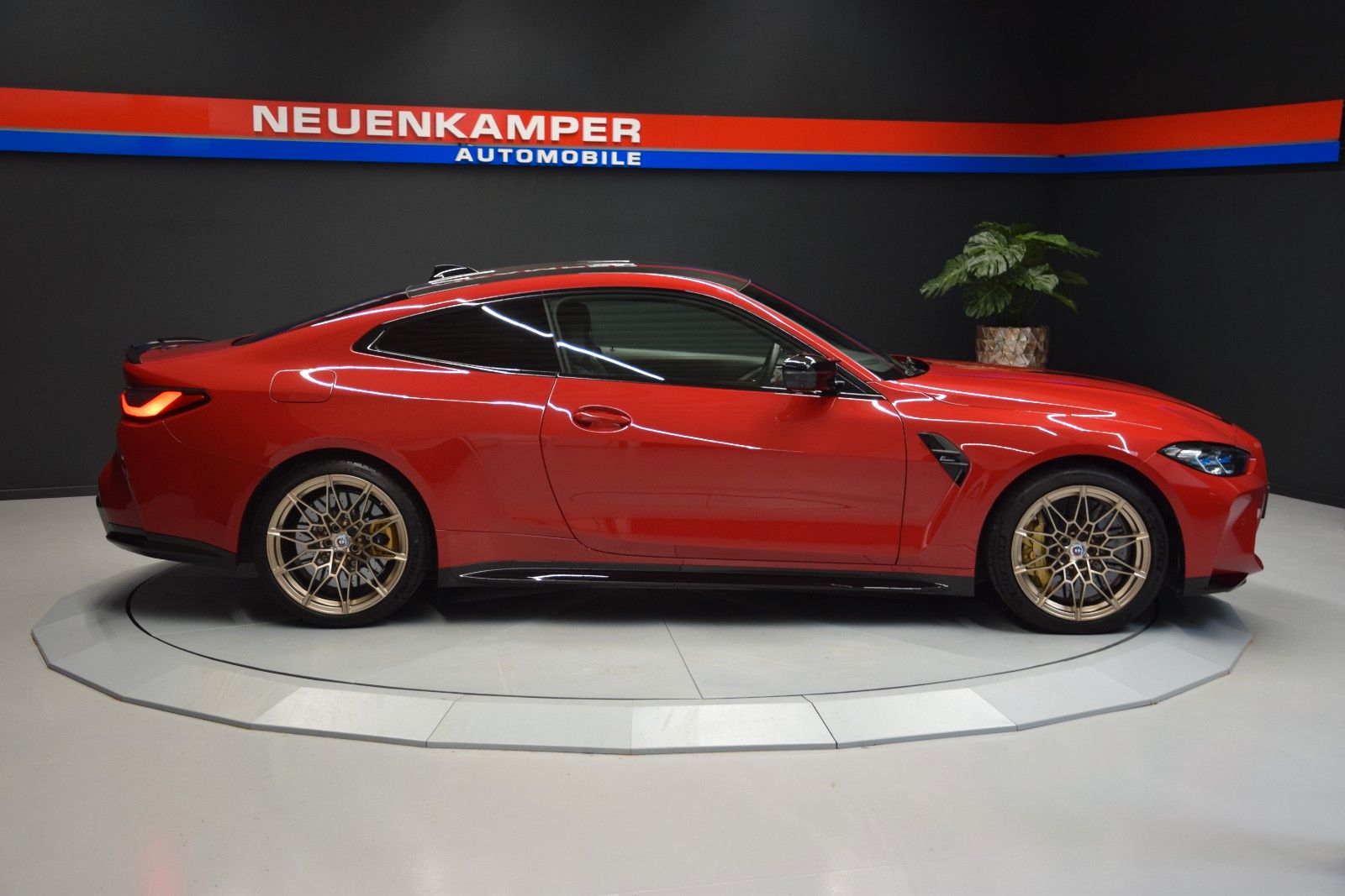 Fahrzeugabbildung BMW M4 Coupe xDrive Competition 50 Jahre Edition