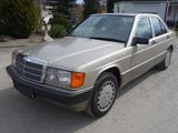 Mercedes-Benz 190 E 1.8 Autom.  Original 57000 KM  Top Zustand - silberne Mercedes-Benz 190