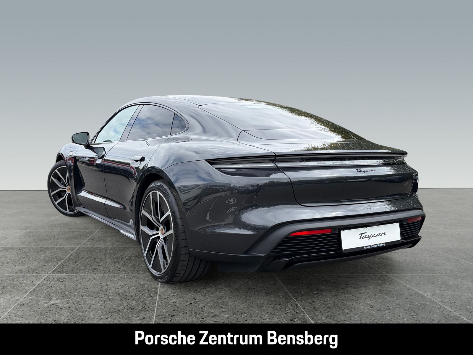 Porsche Taycan Black Edition imagem 3