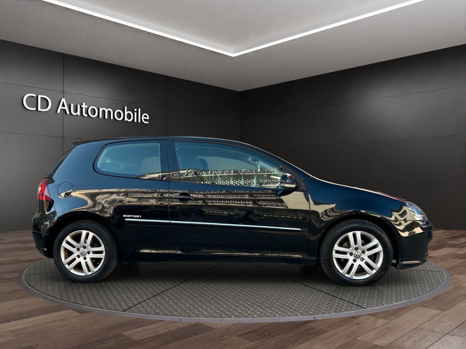 Fahrzeugabbildung Volkswagen Golf V Lim. Edition Klima/TÜV NEU/