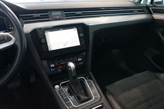 VW Passat Variant 2.0 TDI R-Line | Matrix | AHK VW Passat Variant 2.0 TDI R-Line | Matrix | AHK