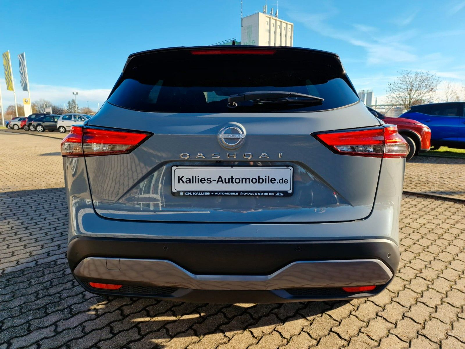 Fahrzeugabbildung Nissan Qashqai 1.3 AT N-Connecta elHECKKLAPPE+12,3"NAVI