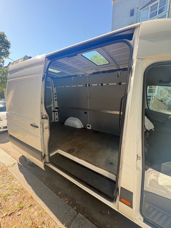 Image of Mercedes-Benz Sprinter
