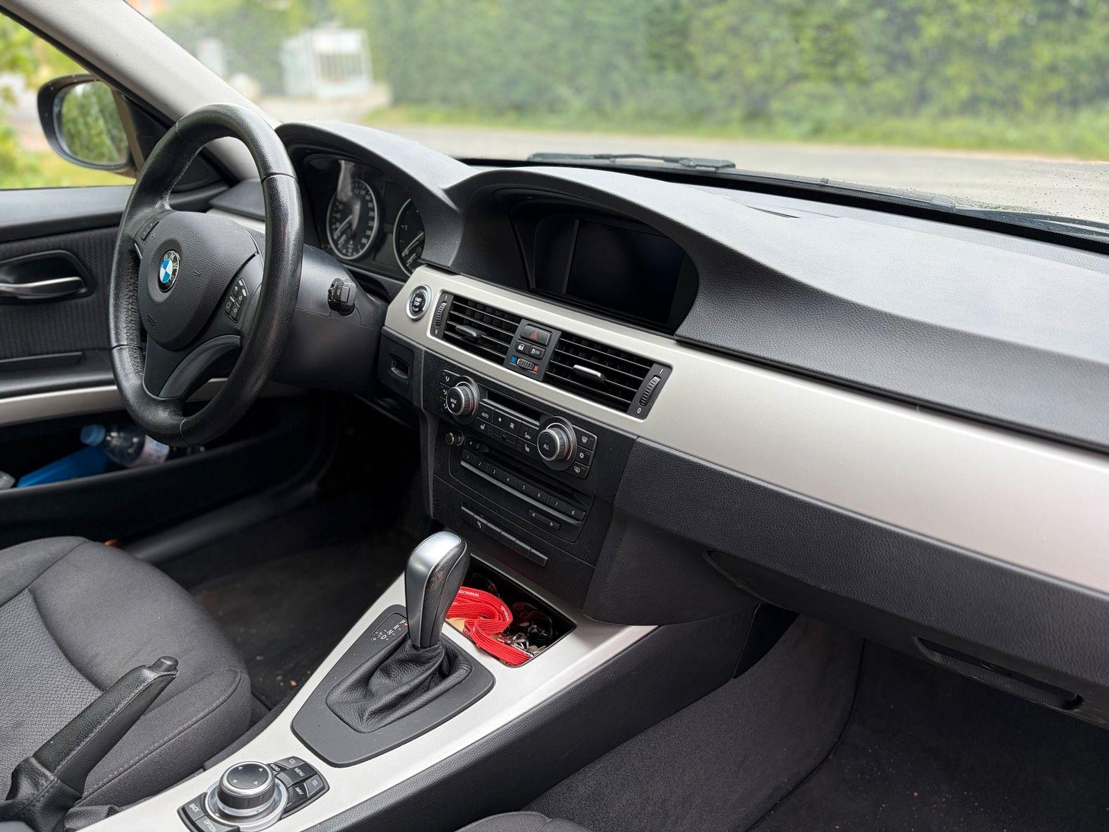 BMW 123 2012 — двигун 143 HP (105kW)