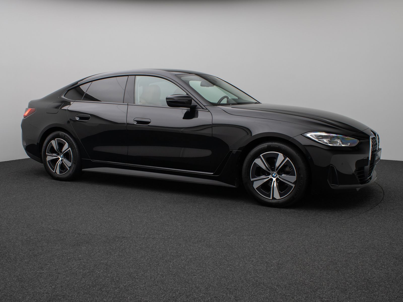 Fahrzeugabbildung BMW 420 Gran Coupé  Glasdach Kamera DAB HiFi Sport