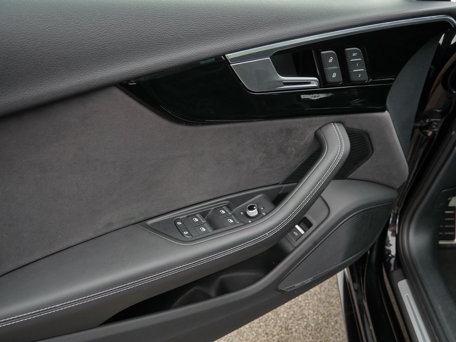 Audi RS4 - Bild 22