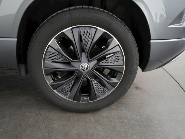 Karoq SPORTLINE TDI DSG 4x4+AHK+NAVI+SITZ-/LENKR