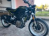 Husqvarna Svartpilen  401 - HUSQVARNA SVARTPILEN 401