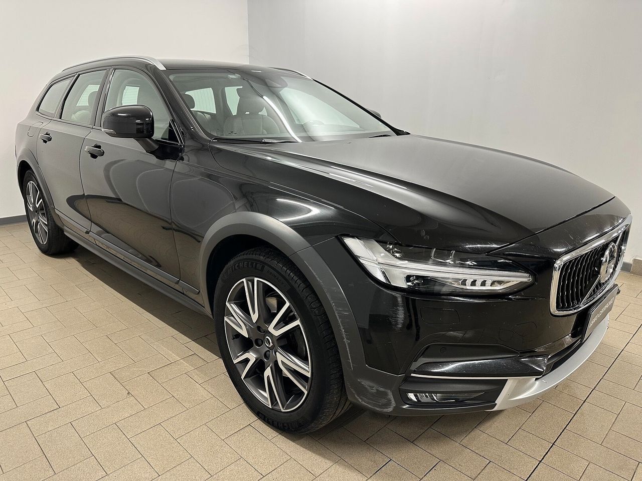 Volvo V90 Cross Country D4 AWD Geartronic Pro imagem 3