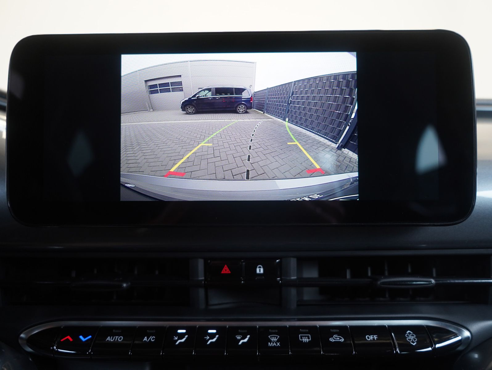 Fahrzeugabbildung Fiat 500e 87KW/42kWh/DC-LADEN/CARPLAY/DAB/SOH/KAMERA