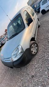 Citroën Citroen Berlingo 1,6 Diesel - Citroën Berlingo Gebrauchtwagen in Erfurt