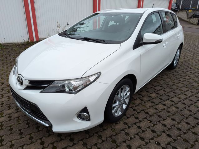 Toyota Auris 1.6 VVT-i Active *2.Hand*