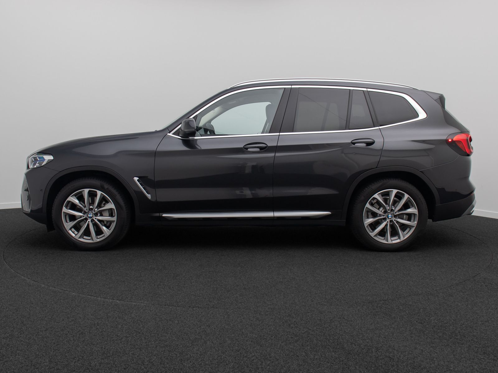 Fahrzeugabbildung BMW X3 xD30i  DAB Kamera HiFi AHK Panorama Laser 19"