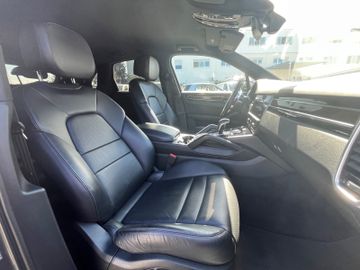 Porsche Cayenne - 10