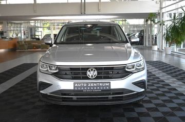 Volkswagen Tiguan - 12