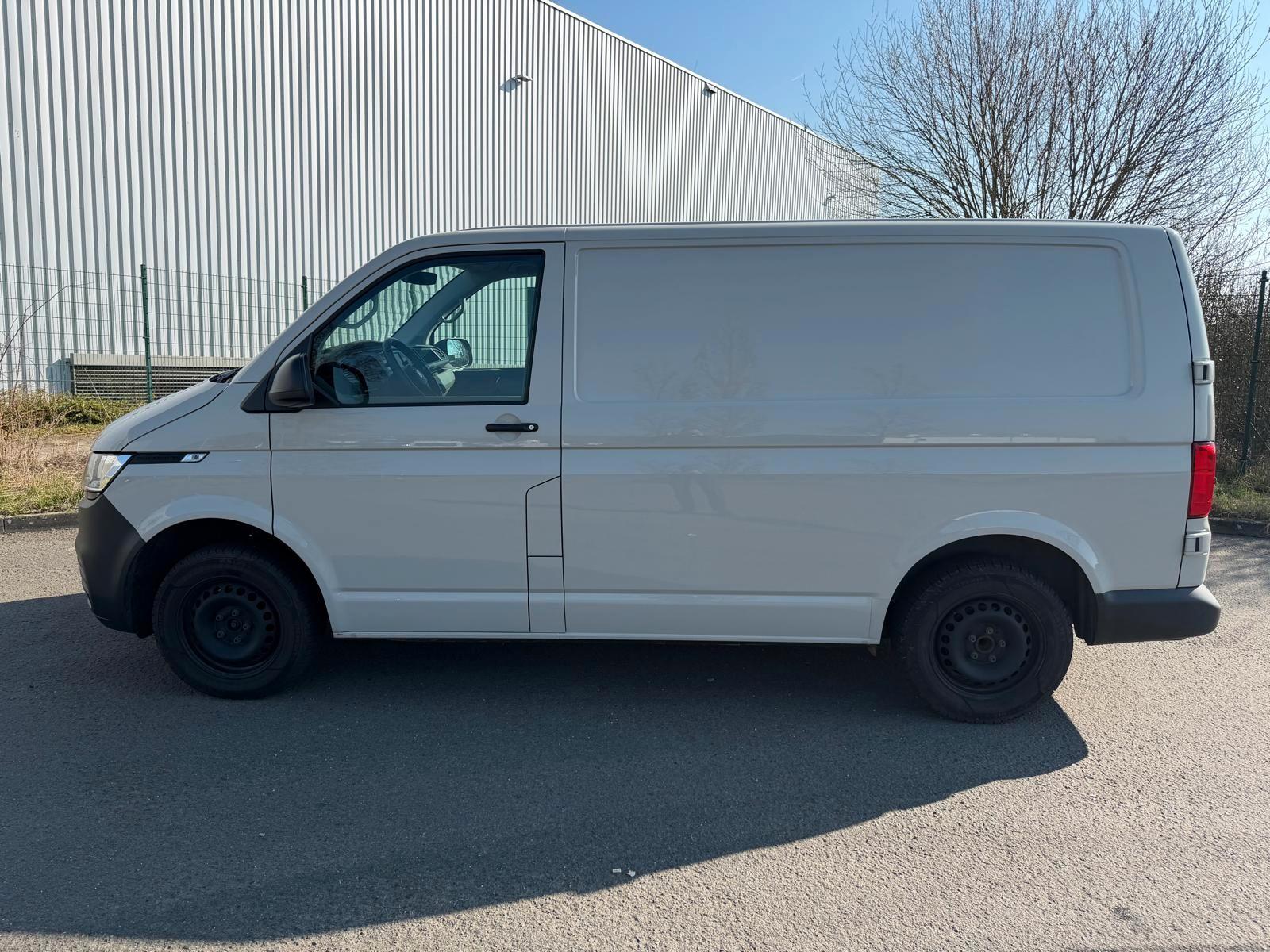 Volkswagen T6 Transporter 2.0 TDI L1H1 "1.Hand"