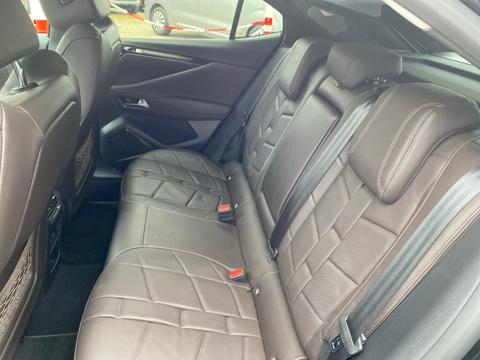 Fahrzeugabbildung DS Automobiles DS4