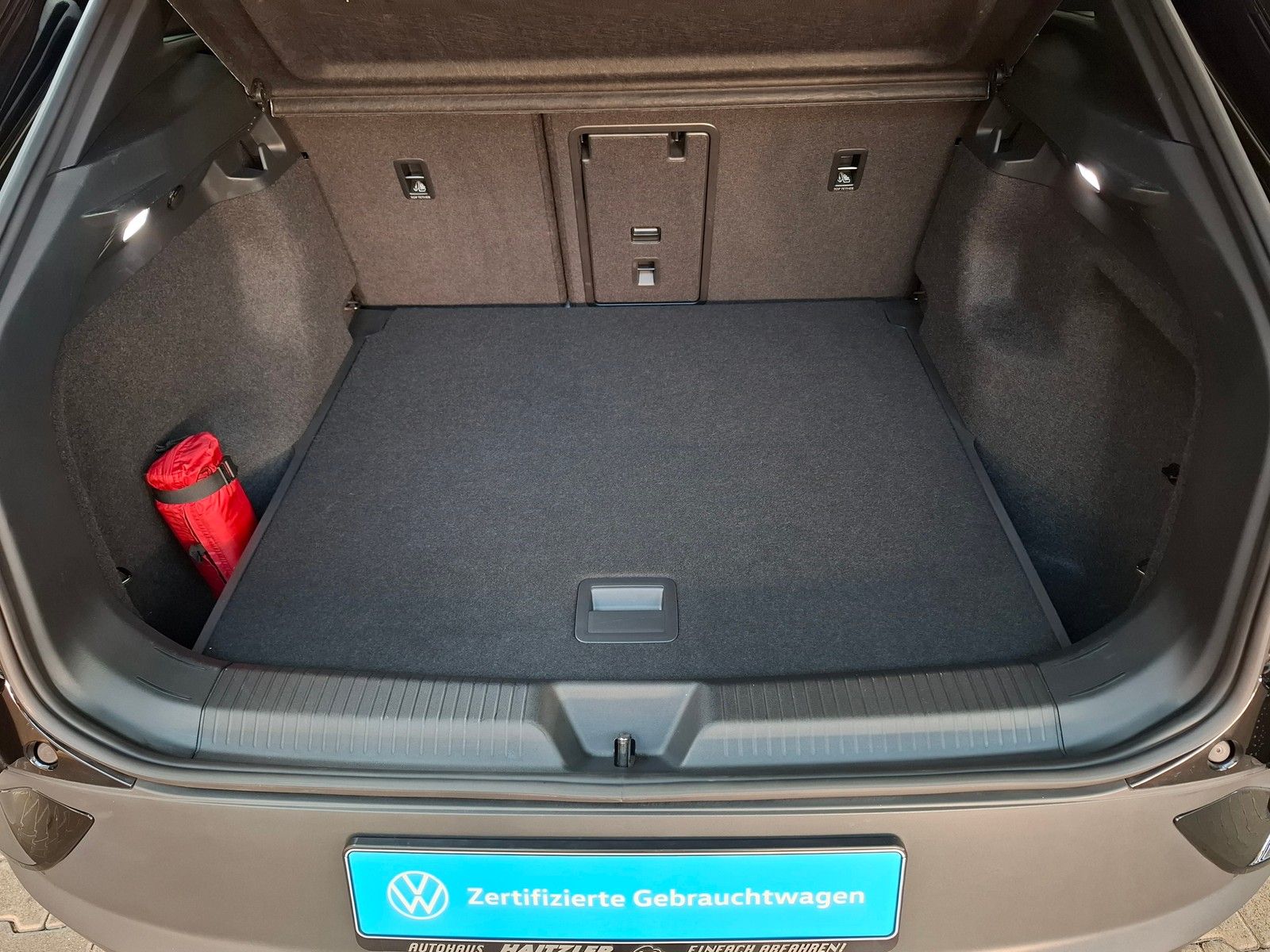 Fahrzeugabbildung Volkswagen ID.4 Pro Performance 150 kW + LED Matrix + Navi+