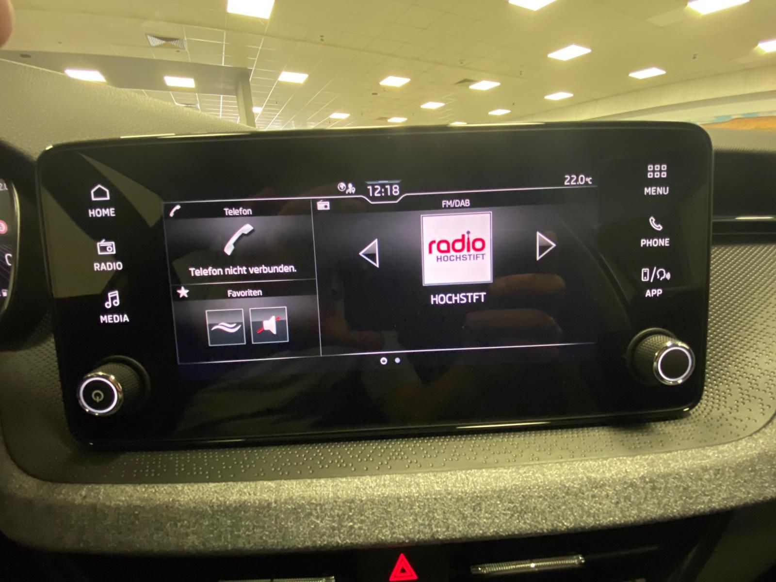 Fahrzeugabbildung SKODA Scala 1.0 TSI Selection APP+KLIMA+RFK+SITZHEIZ++