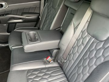 KIA Sorento - 10