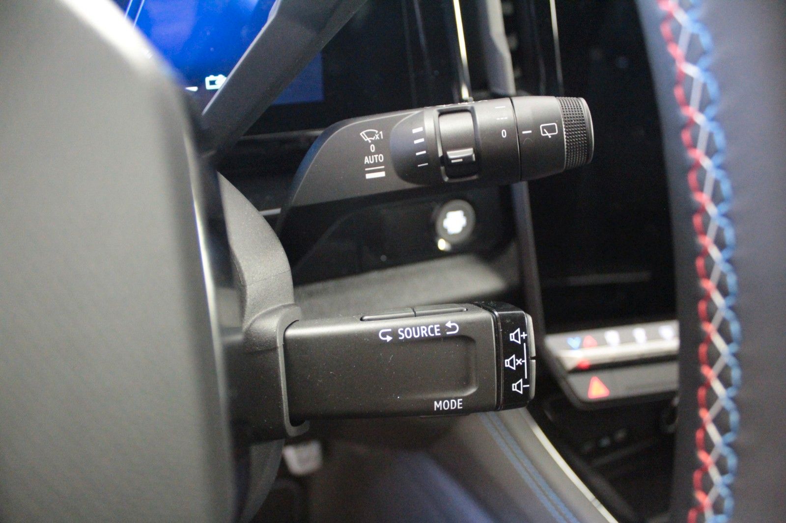 Fahrzeugabbildung Renault Espace E-Tech Full Hybrid 200 Esprit Alpine 5 S.