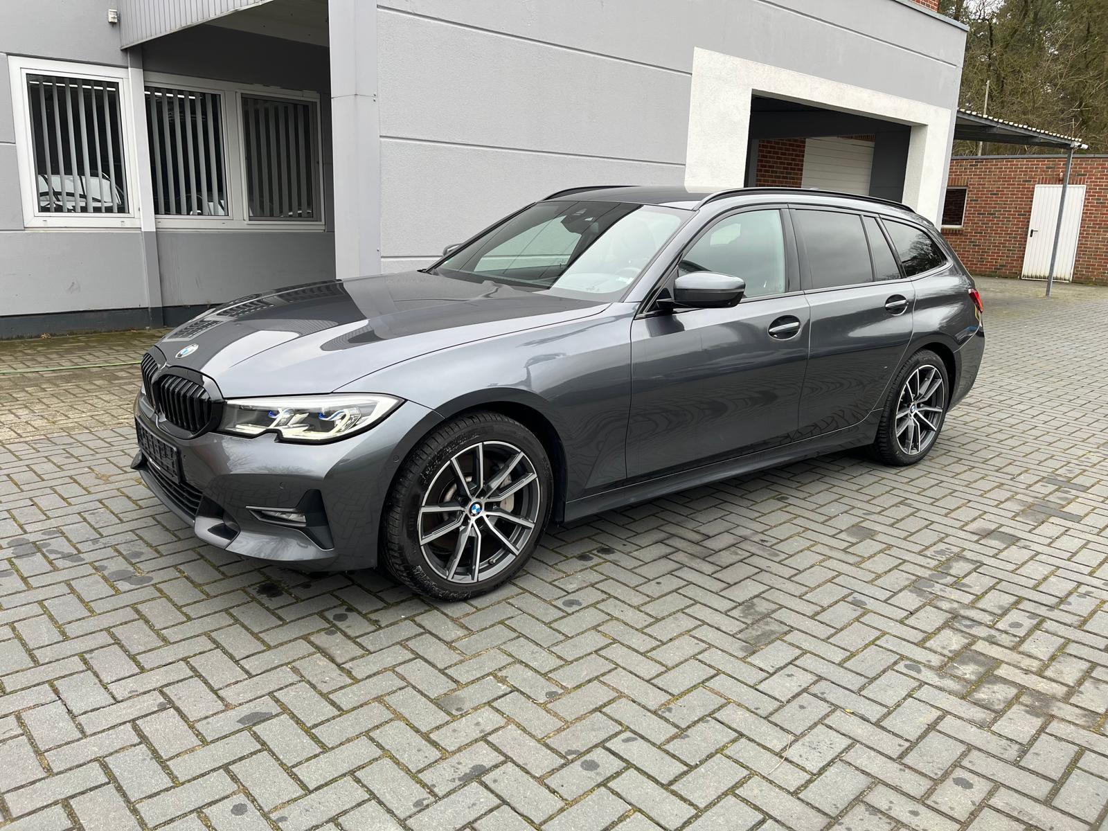 BMW 330 d xDrive Touring Sport Line HuD Harman