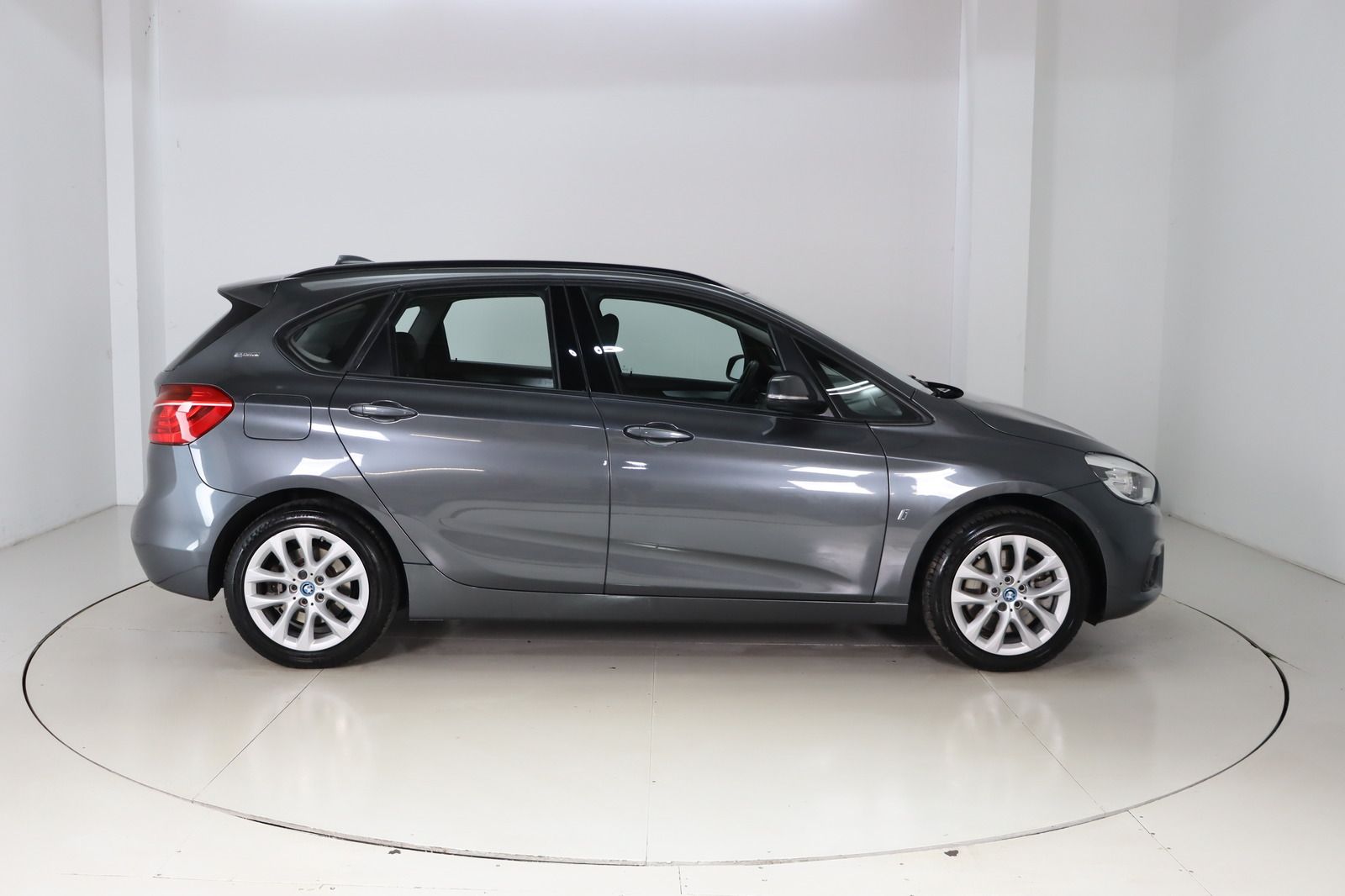 Fahrzeugabbildung BMW 225 xe i Performance Advantage Active Tourer