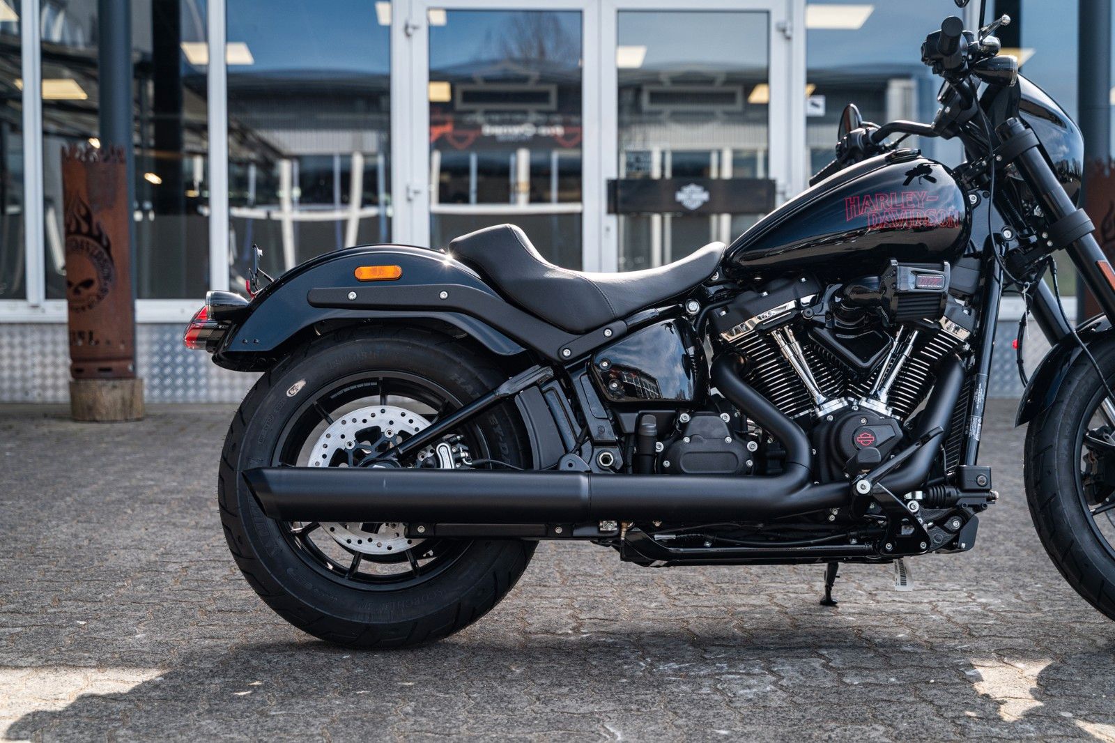 Fahrzeugabbildung Harley-Davidson FXLRST LOW RIDER S 117 MY25 Kurzfr. Verfügbar