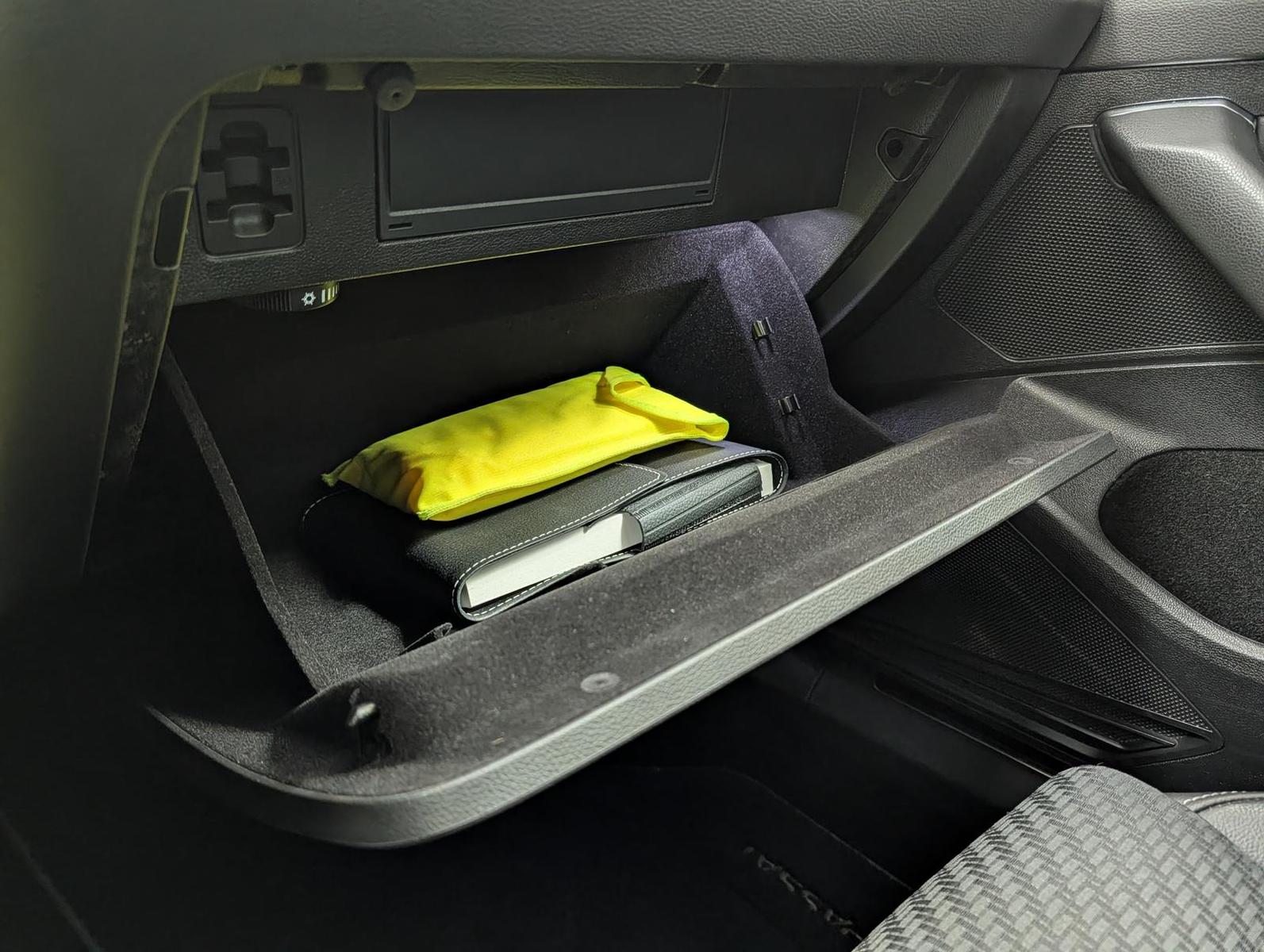 Volkswagen Passat 2.0 TDI DSG R-LINE AHZV IQ.Drive, миниатюра 29