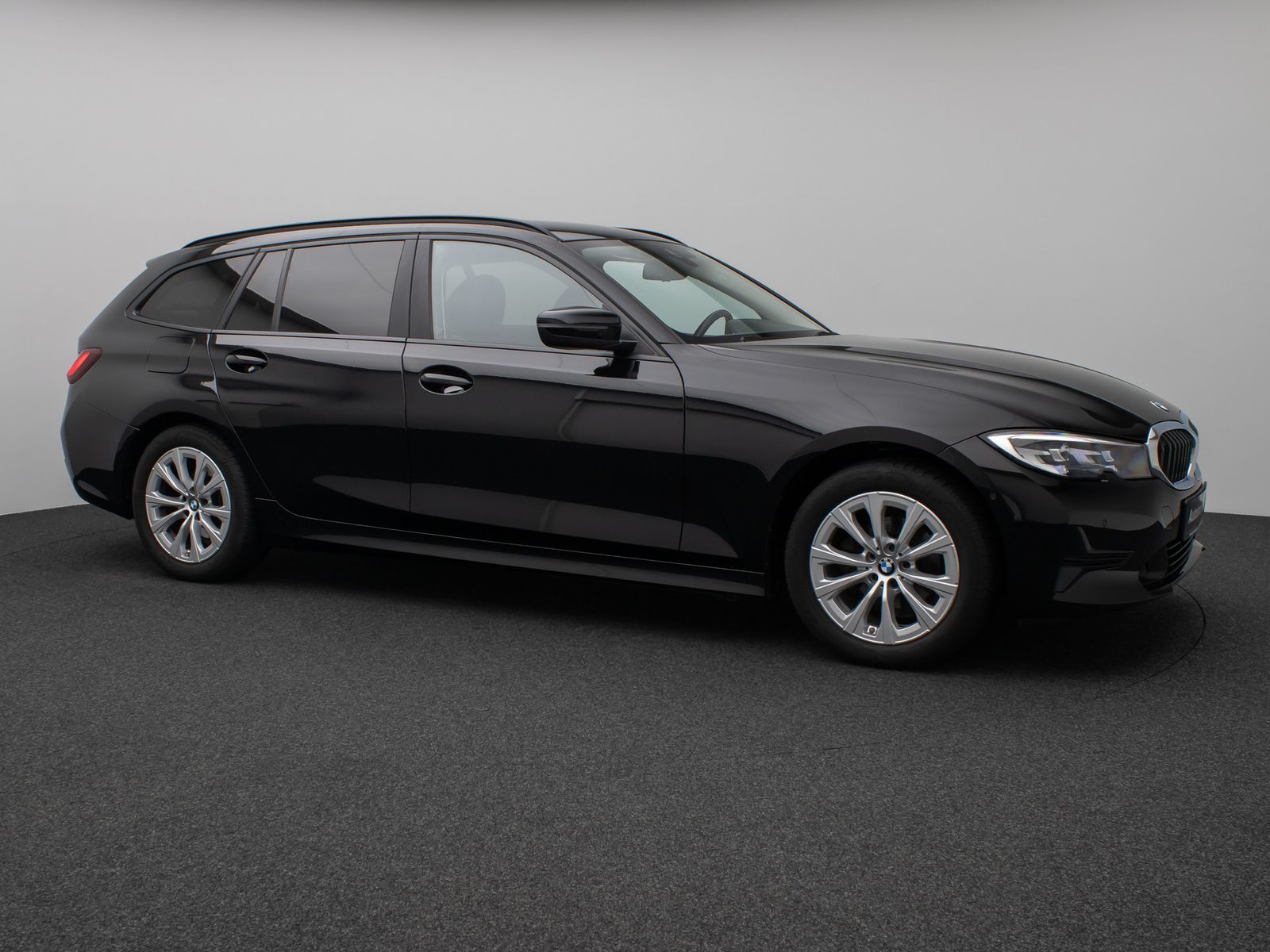 Fahrzeugabbildung BMW 318d DAB PDC Alarm Geschwindigkeitsreg Sport LED