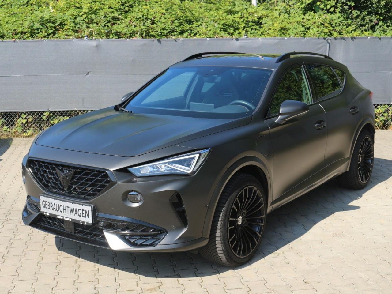 Fahrzeugabbildung CUPRA Formentor VZ e-Hybrid *Schwarz Matt foliert*