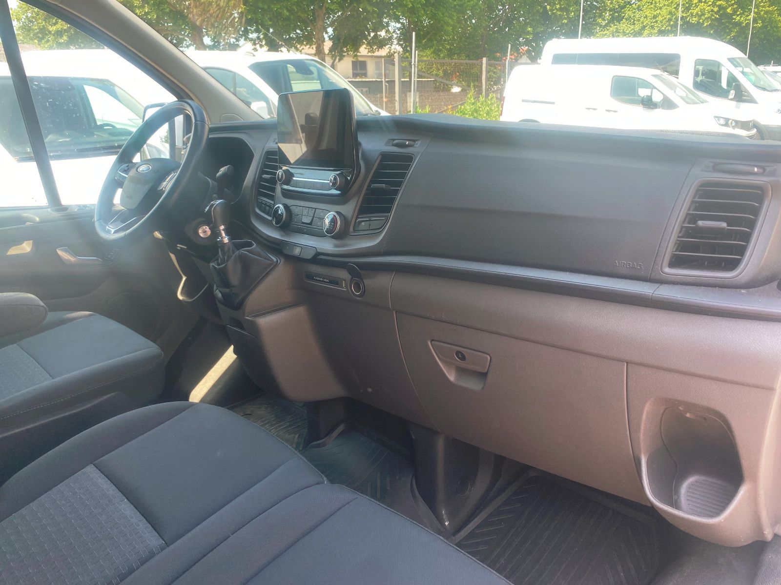 Fahrzeugabbildung Ford Transit Custom Kasten 300 L2 Trend,AHK,Regale