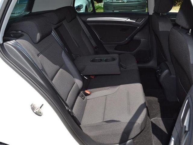 Golf VII e-Golf CL/WÄRMEPUMPE/LED/NAVI-PRO+VZE/D