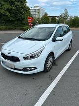 Kia Ceed SW 2014 - Kia aus 2014 mit Diesel-Antrieb: Kombi