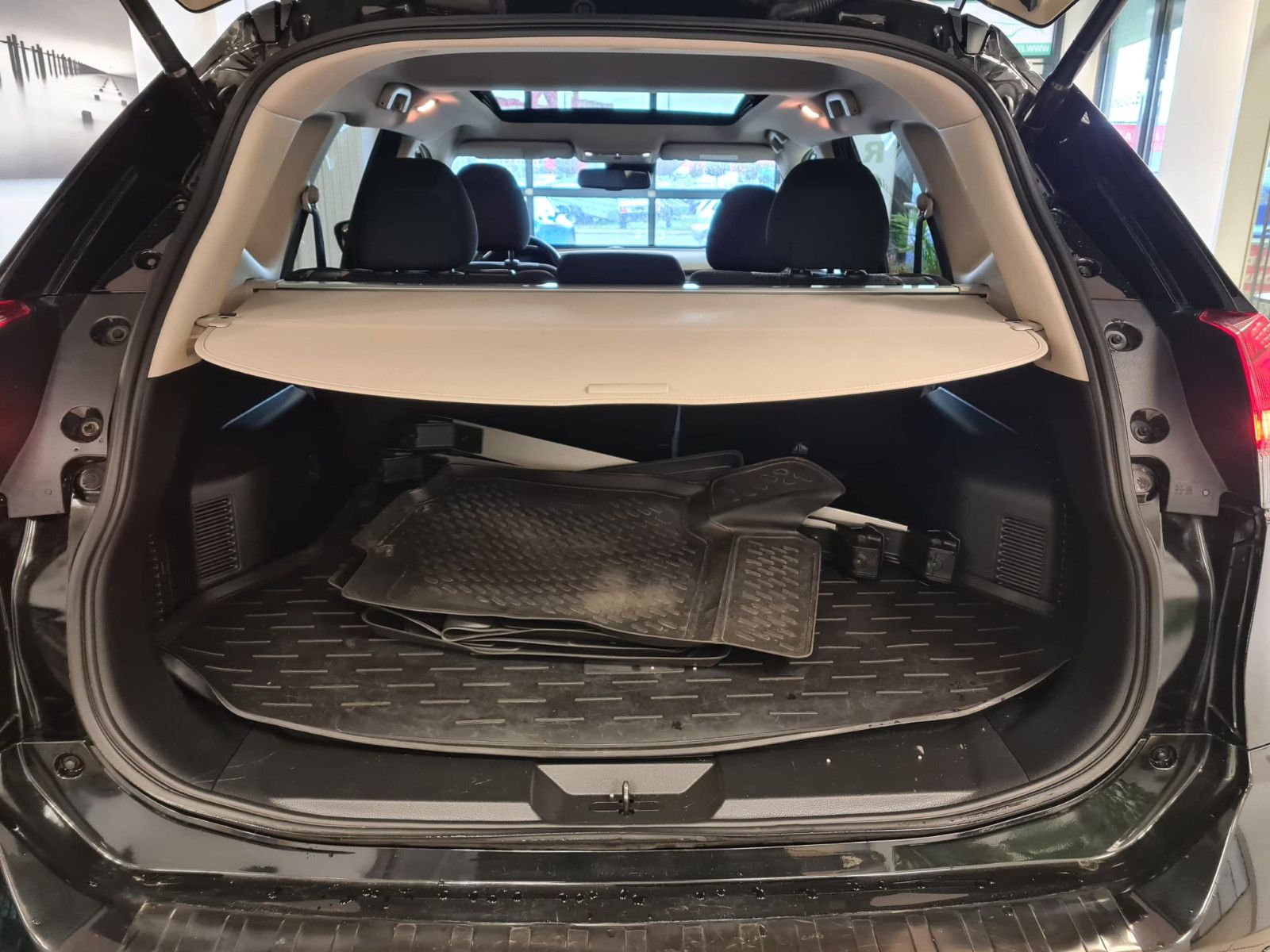 Fahrzeugabbildung Nissan X-Trail N-Connecta 4x4 / KAMERA