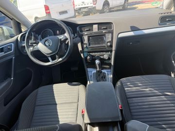 Volkswagen Golf - 9
