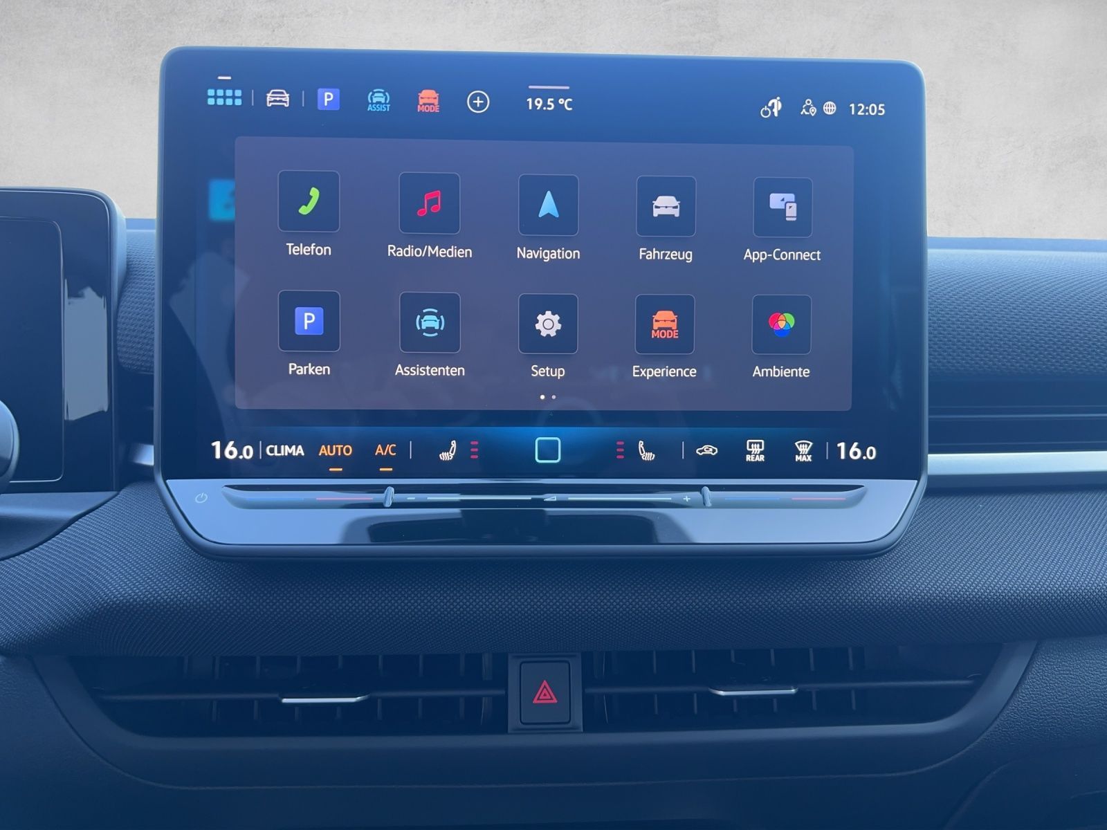 T-Roc Life 1.5 eTSI DSG Navi*ACC*Kamera*Keyless
