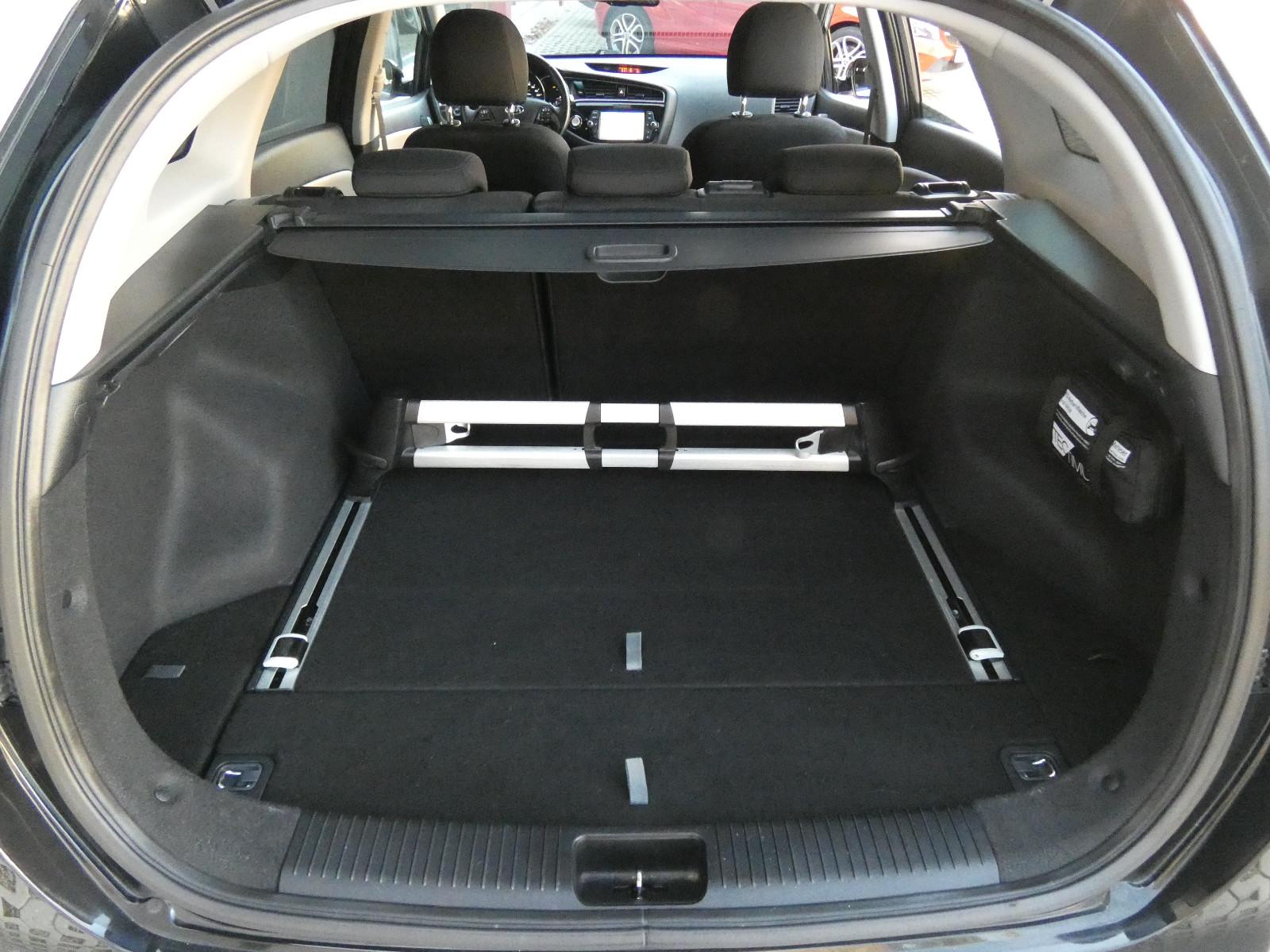 Kia cee'd SW 1,6 CRDI DCT Spirit/Performance/Techno