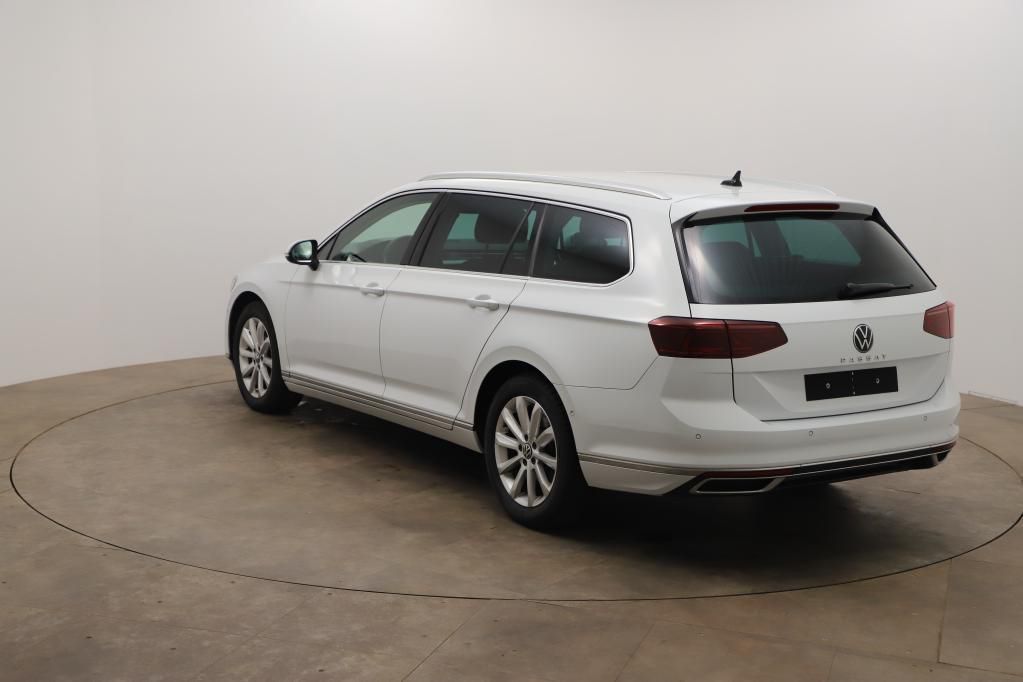 Volkswagen Passat Variant Elegance 2.0 TDI DSG RFK*PDC*Temp