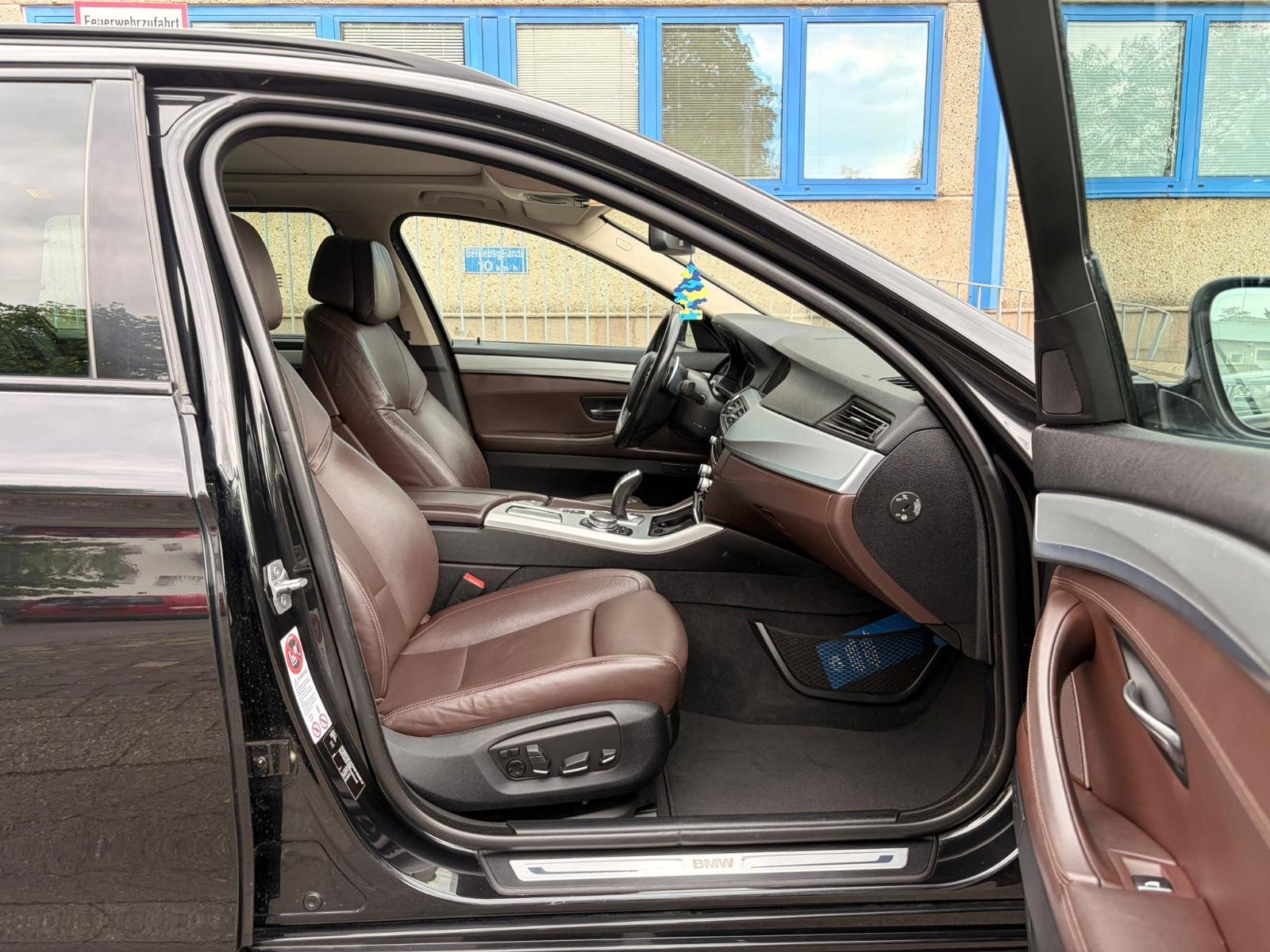 BMW 530D XDRIVE TOURING 258CH BVA - HAYON ÉLECTRIQUE - TOIT OUVRANT PANORAMIQUE