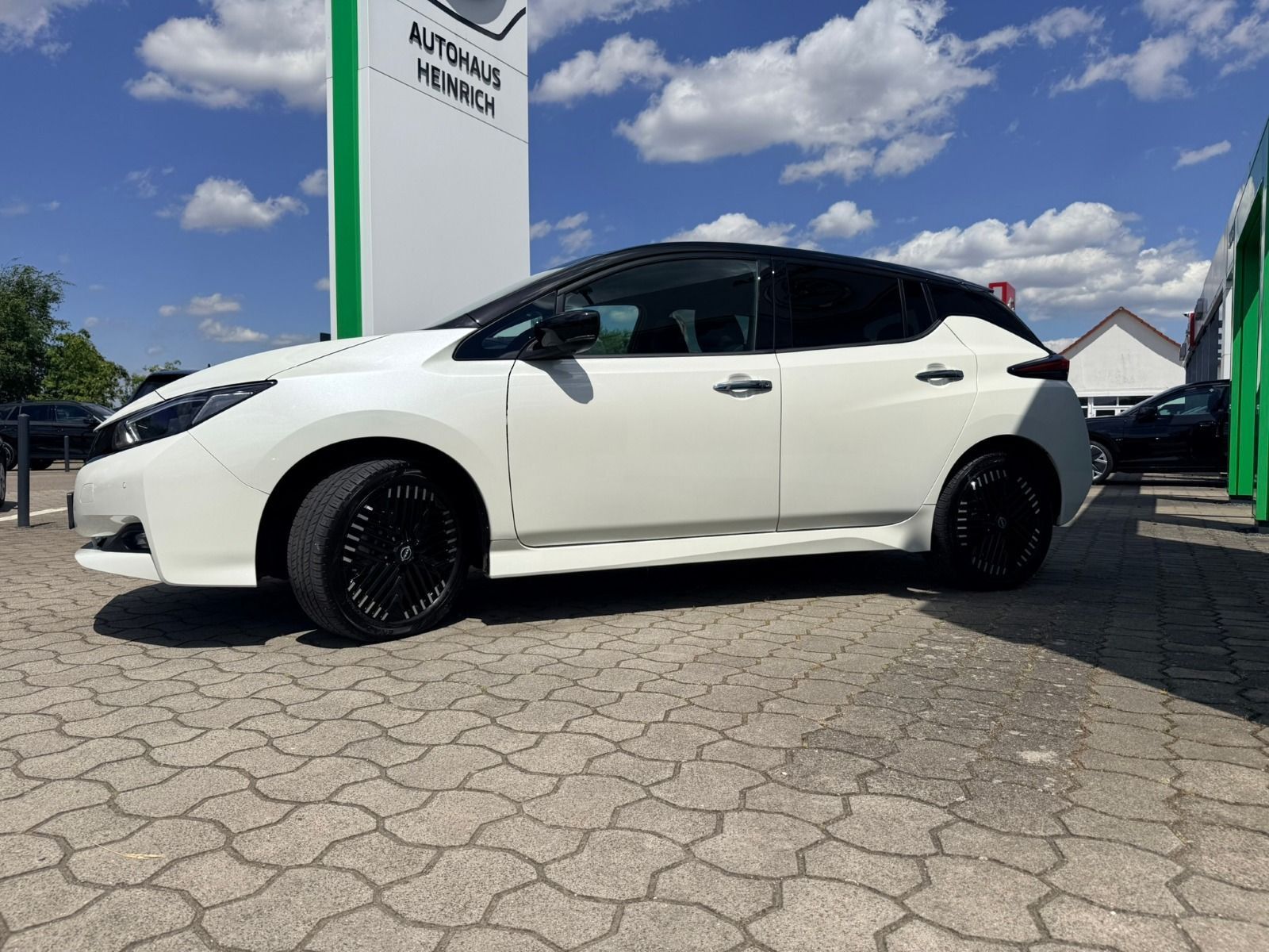 Fahrzeugabbildung Nissan Leaf Connecta 62kWh*LED*360°Cam*Wärmepumpe