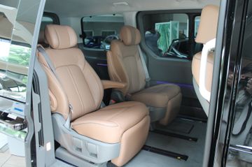 Fahrzeugabbildung Hyundai STARIA 4WD 8-AT SIGNATURE Sofort Verfügbar!!