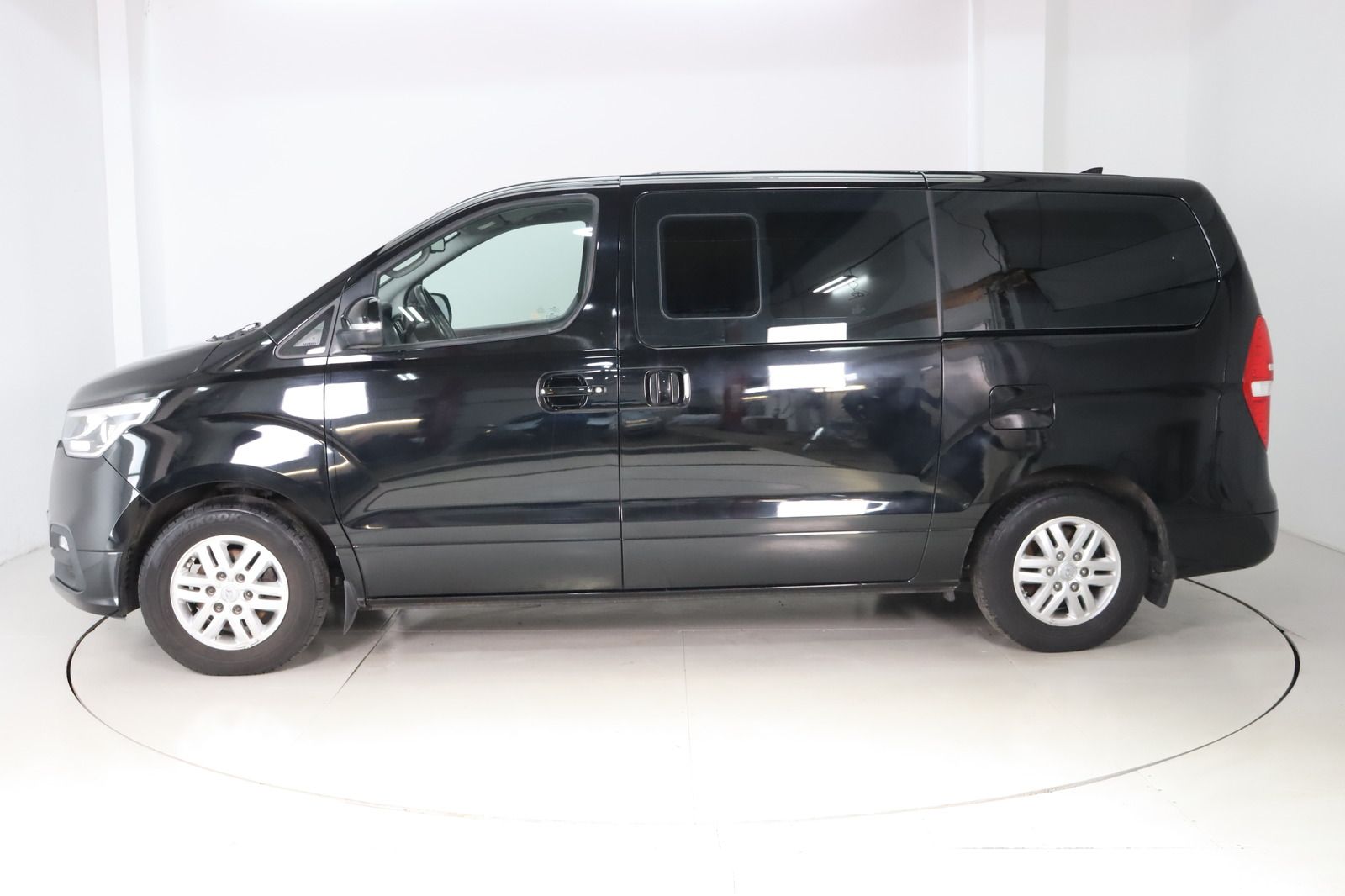 Fahrzeugabbildung Hyundai H1 Travel Trend * Navi * DAB * 8-Sitzer