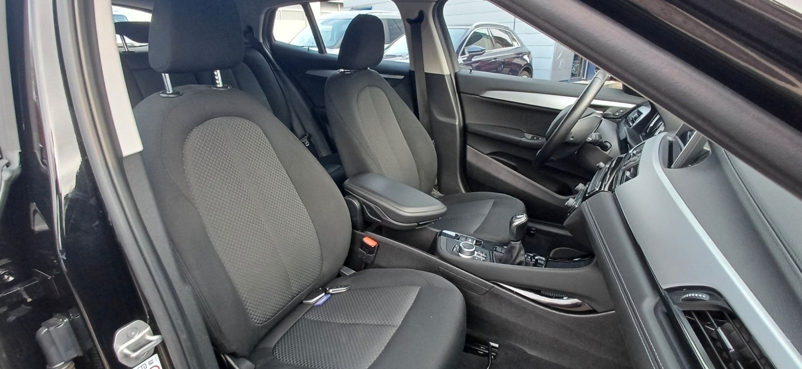 BMW X2 sDrive18i Advantage-Klimaa-Navi-Sitzhg-PDCv+h foto 10