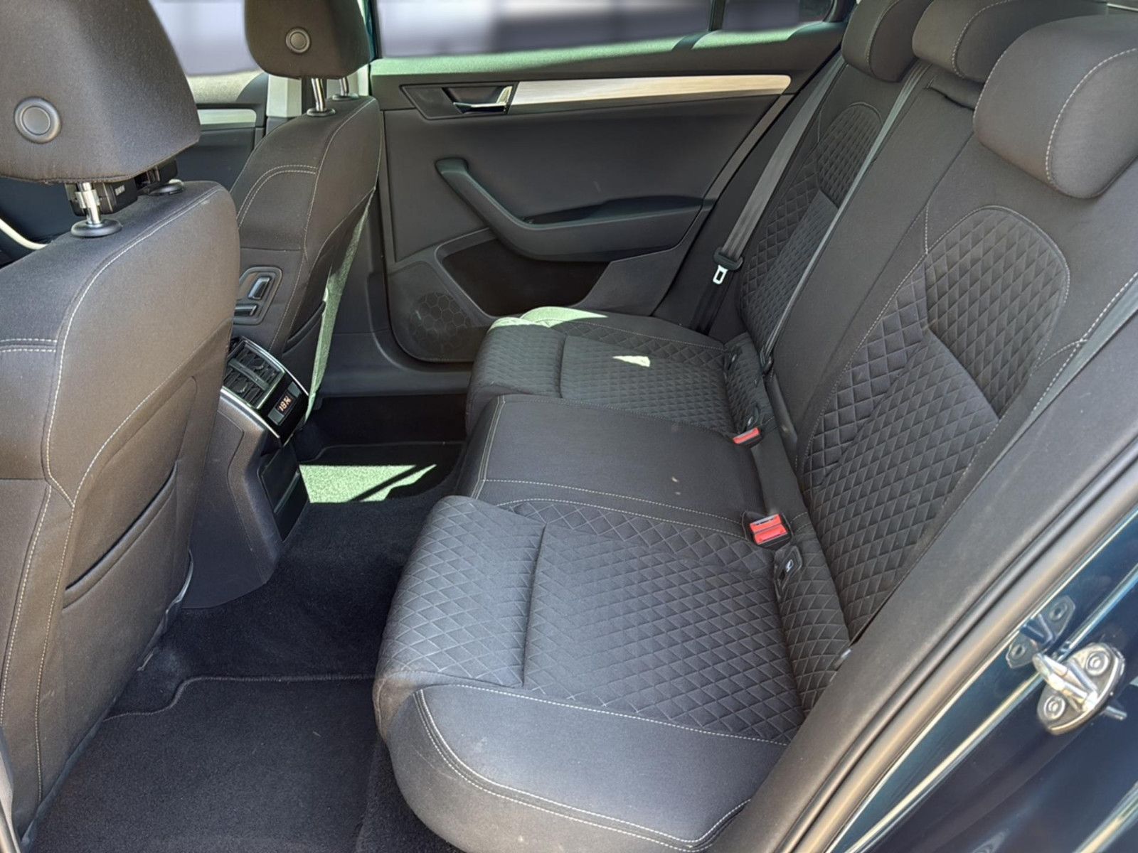 Fahrzeugabbildung SKODA Superb Combi Style 4x4
