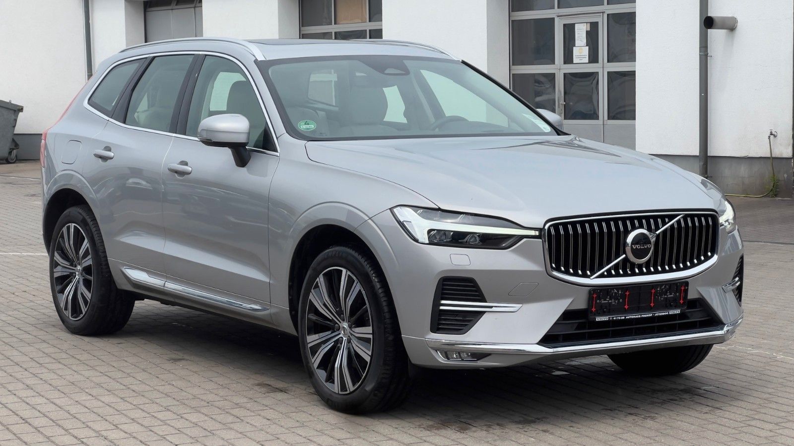 Fahrzeugabbildung Volvo XC60 B5 D Ultimate Bright AWD*AHK*STHZG*Massage*