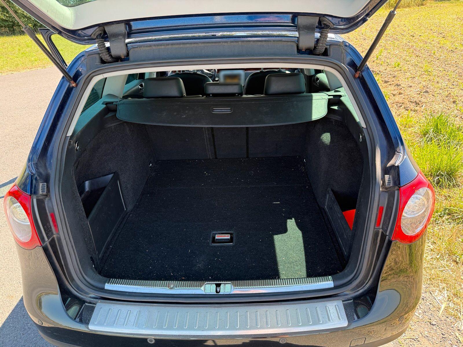 Volkswagen Passat 2010 — photo 14