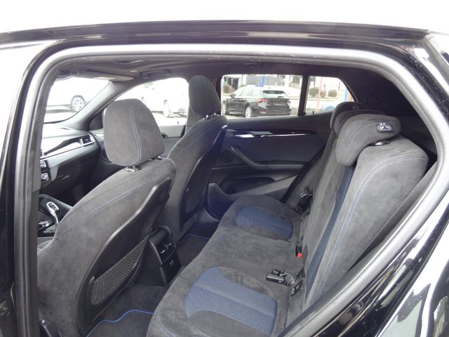 Fahrzeugabbildung BMW X2 xDrive 20 d M Sport X/HUD/Navi/LED/2.Hd/Pano/